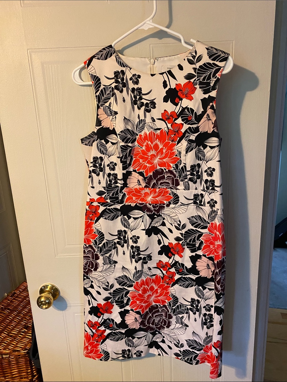 Simons Sleeveless Floral Midi Dress in White and Red